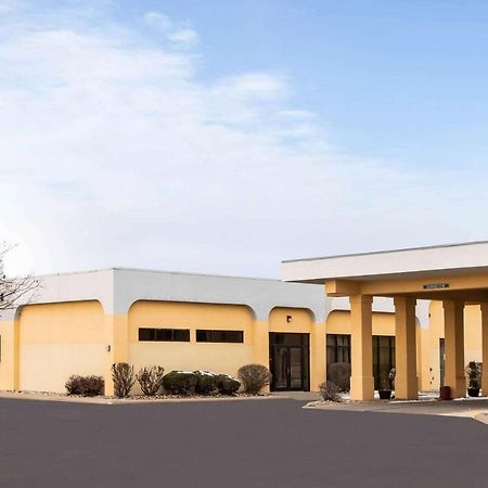 La Quinta Inn By Wyndham Davenport & Conference Center Екстер'єр фото