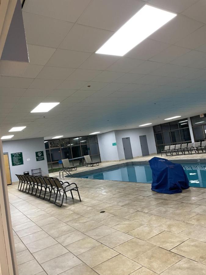 La Quinta Inn By Wyndham Davenport & Conference Center Екстер'єр фото
