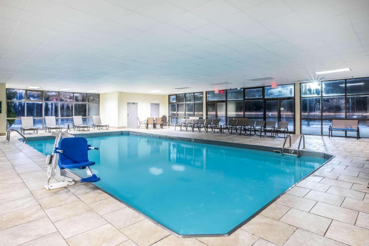 La Quinta Inn By Wyndham Davenport & Conference Center Екстер'єр фото